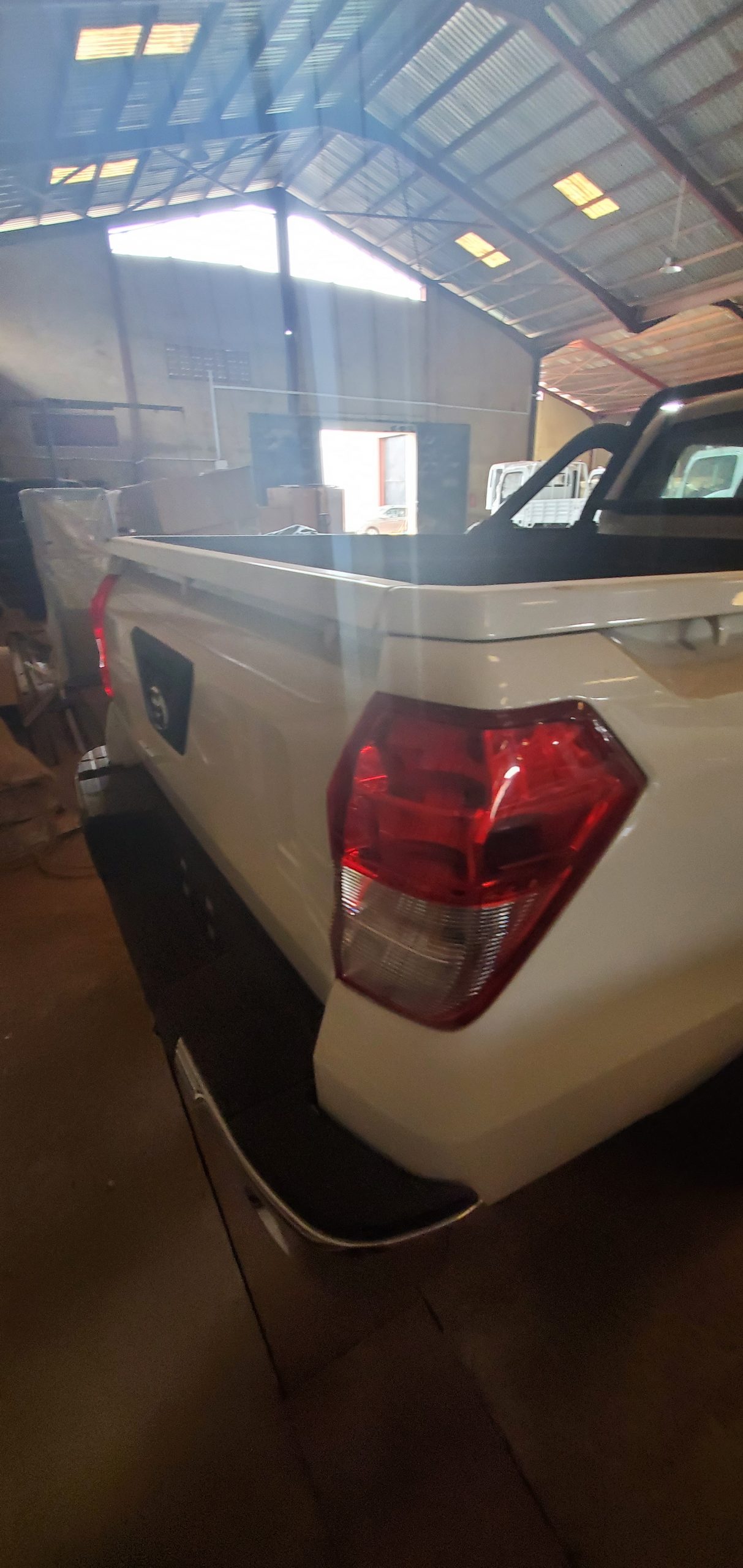 Foday SU face 4x4 2.4L Mitsubishi engine - Image 4