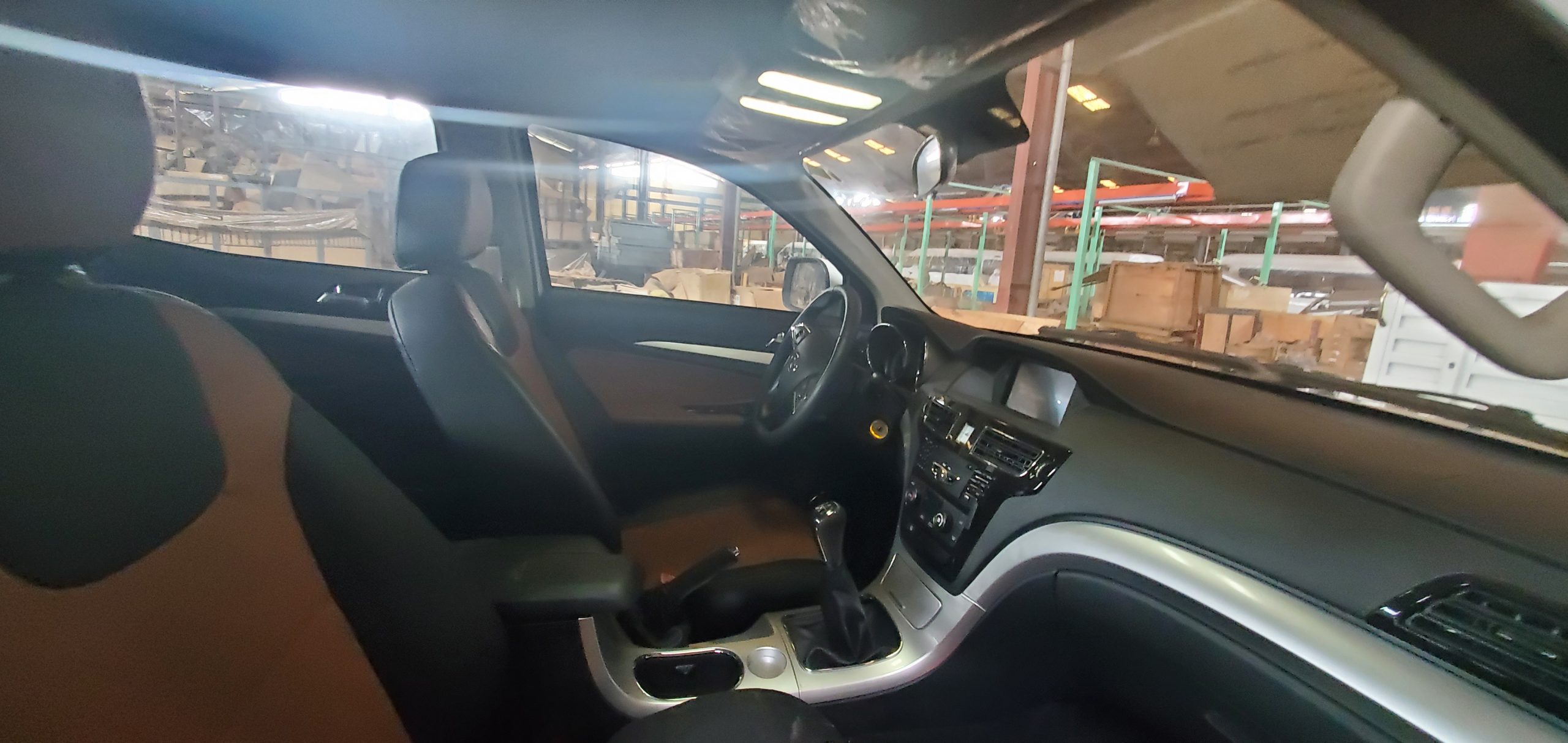 Foday prado face 4x4 2.4L Mitsubishi engine - Image 5