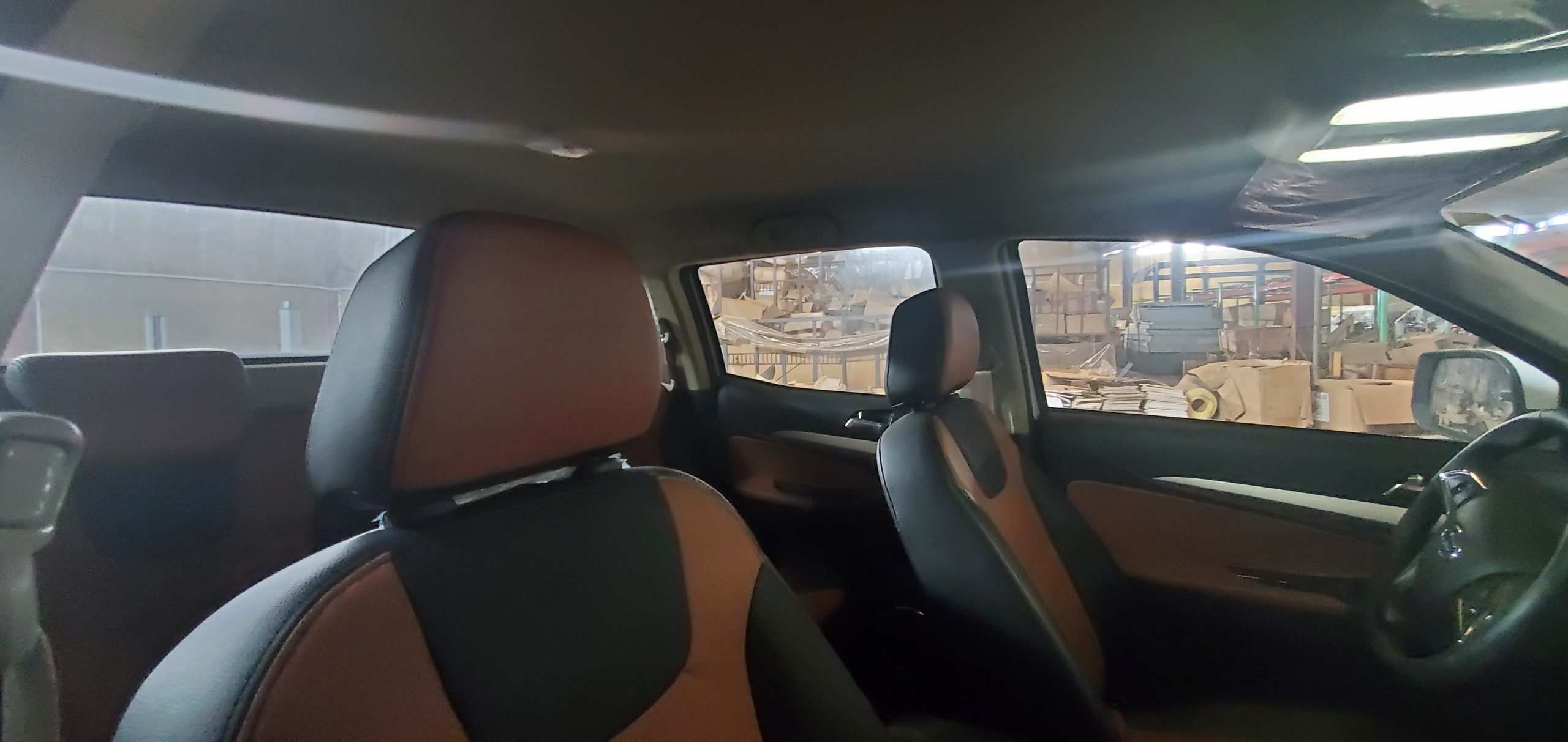 Foday prado face 4x4 2.4L Mitsubishi engine - Image 8